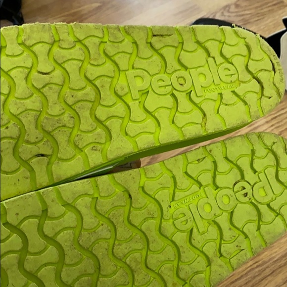 People slides - Picture 3 of 4